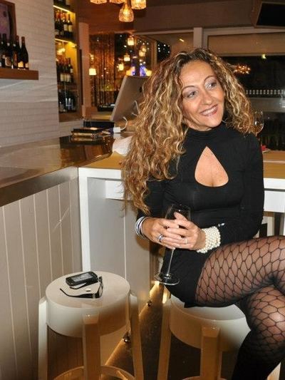 Ruth, femme cougar de 56 ans à Lille