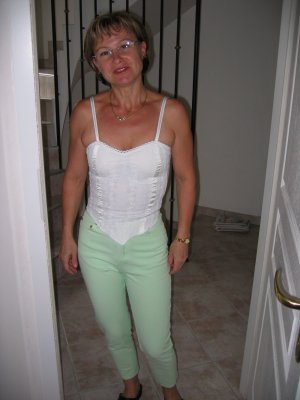 Anne, femme cougar de 46 ans au Puy-en-Velay
