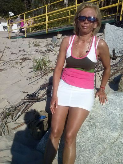Oksana, femme cougar de 58 ans à Reims