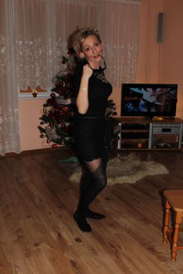 Apolline, femme cougar de 47 ans au Puy-en-Velay