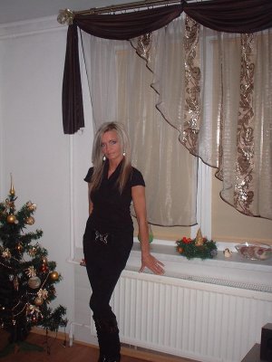 Achley, femme cougar de 50 ans à Rezé