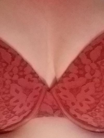 Gina, femme cougar de 42 ans à Pessac