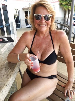 Linda, femme cougar de 47 ans à Rezé