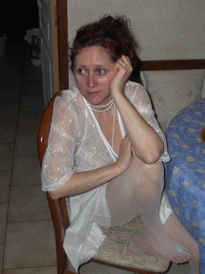 Céleste, femme cougar de 53 ans à Anglet