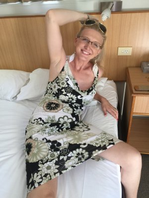 Alma, femme cougar de 48 ans à Laval