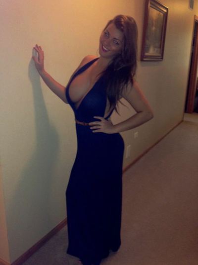 Malia, femme cougar de 44 ans à Aix-en-Provence