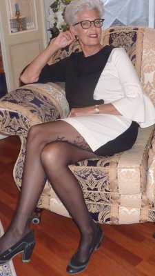 Alyssia, femme cougar de 56 ans à Saint-Priest