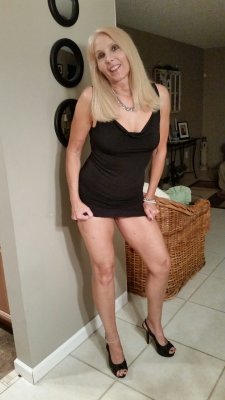 Yseult, femme cougar de 52 ans à Alès
