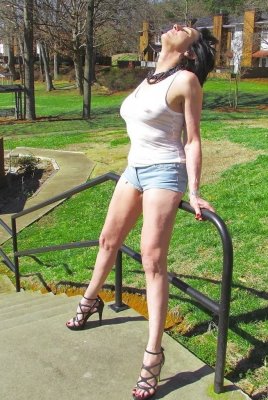 Estelle, femme cougar de 49 ans à Istres
