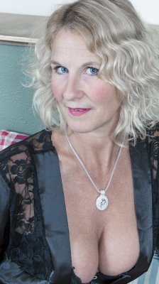 Anastacia, femme cougar de 51 ans à Chalon-sur-Saône