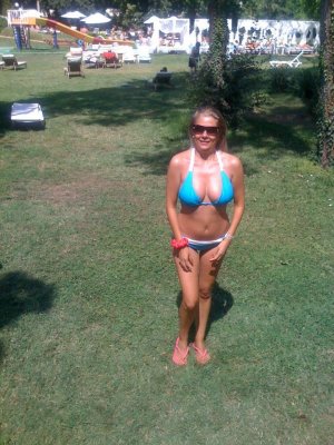 Cristal, femme cougar de 57 ans à Saint-Priest