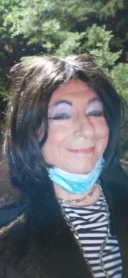 Kristin, femme cougar de 58 ans à Nevers