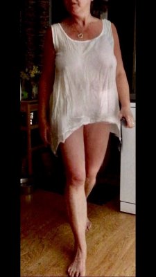 Roxane, femme cougar de 45 ans à Talence