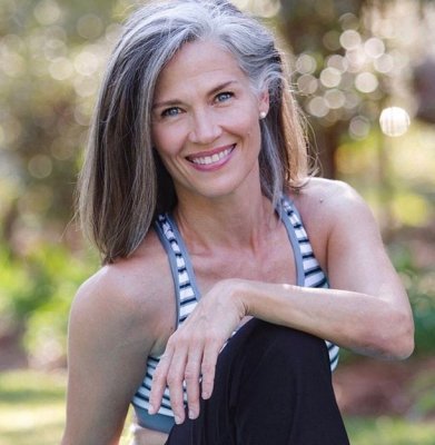 Jeannine, femme cougar de 57 ans à Saint-Priest