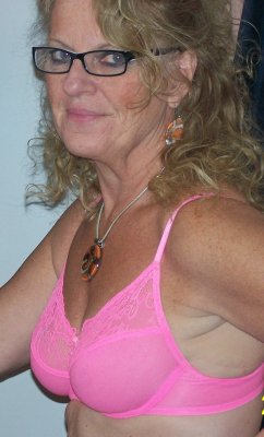 Mauricette, femme cougar de 58 ans à Aurillac