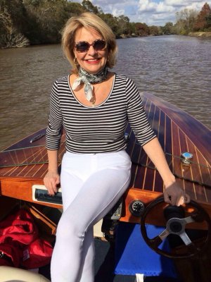 Charlie, femme cougar de 55 ans à Annonay
